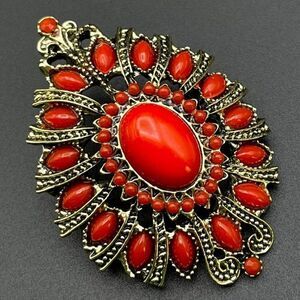 Yellow Gold with Red Enamel Stone Vintage Baroque Style Pin Back Brooch
